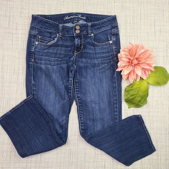 American Eagle Women's Artist Crop Dark‎ Wash Jeans Size 4 - Picture 1 of 5